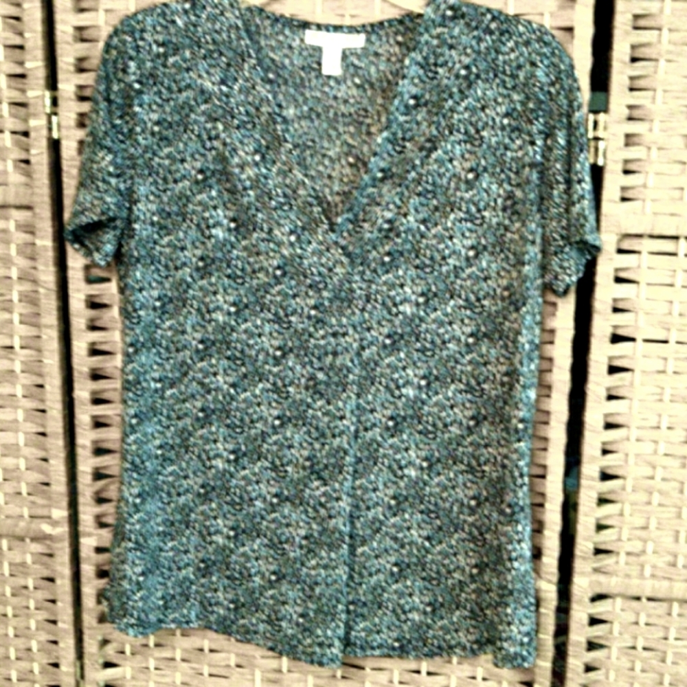 Dana Buckman like new polyester spandex blouse